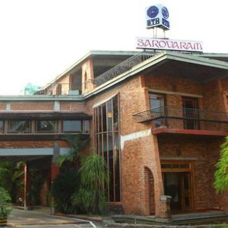 Bth Sarovaram Kochi Buitenkant foto