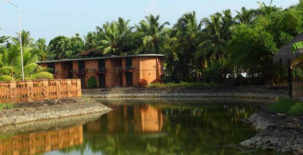 Bth Sarovaram Kochi Buitenkant foto